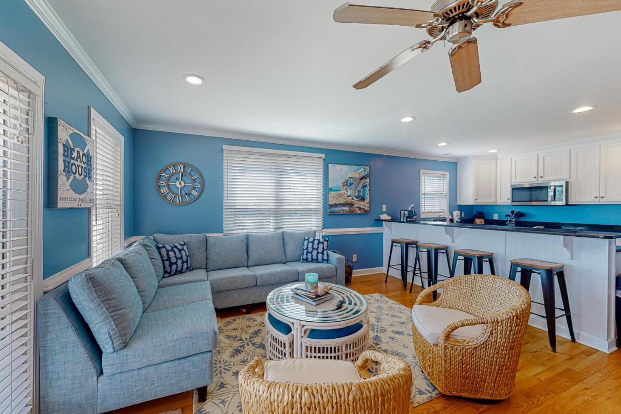 Sun Sprinkles Villa Kure Beach Exterior photo