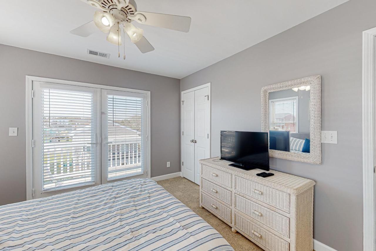 Sun Sprinkles Villa Kure Beach Exterior photo