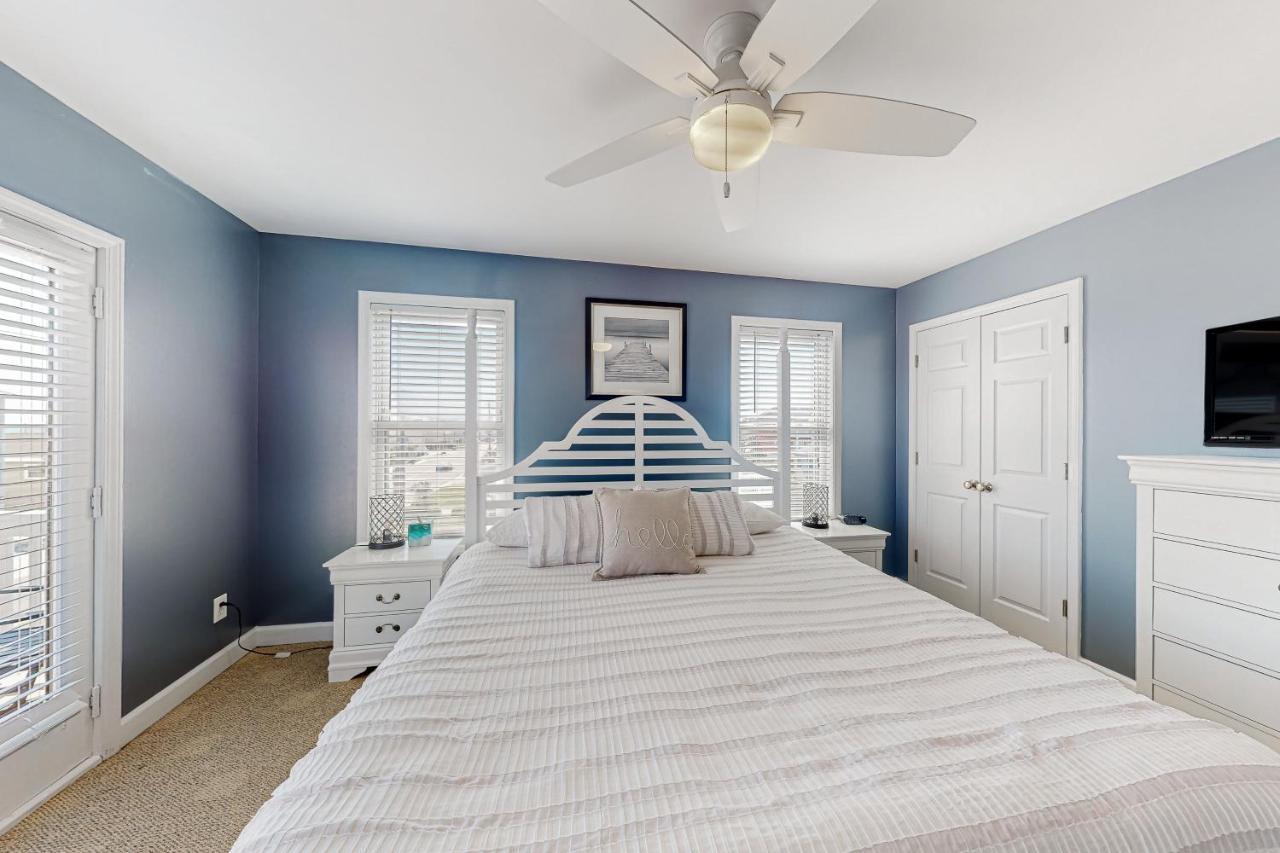 Sun Sprinkles Villa Kure Beach Exterior photo