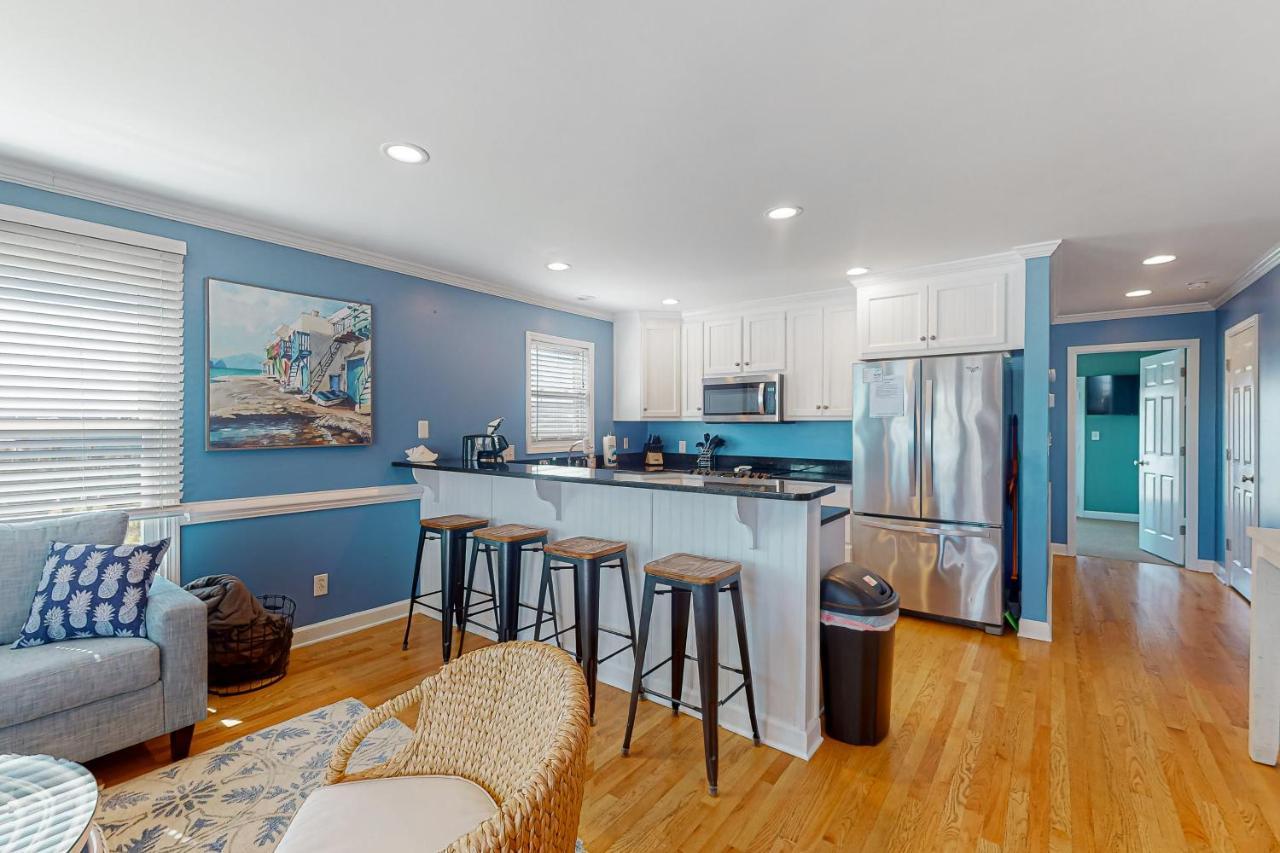 Sun Sprinkles Villa Kure Beach Exterior photo