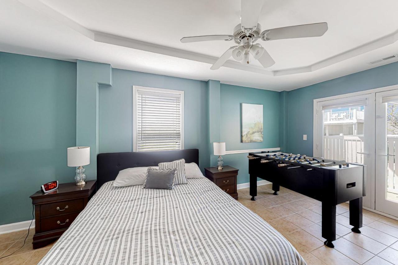 Sun Sprinkles Villa Kure Beach Exterior photo